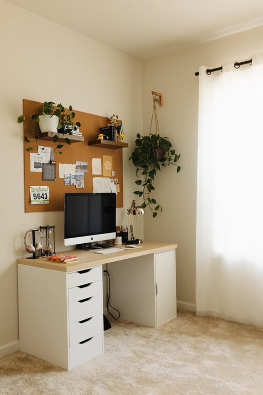 Creating a Cozy and Productive Home Office: Top Tips